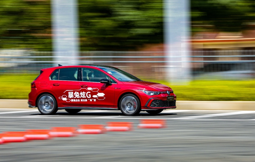 最后一代燃油版高尔夫gti,第八代高尔夫gti驾驶体验