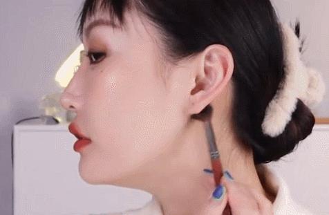 抖音这6个化妆技巧火了，一秒微笑唇也太鸡肋了