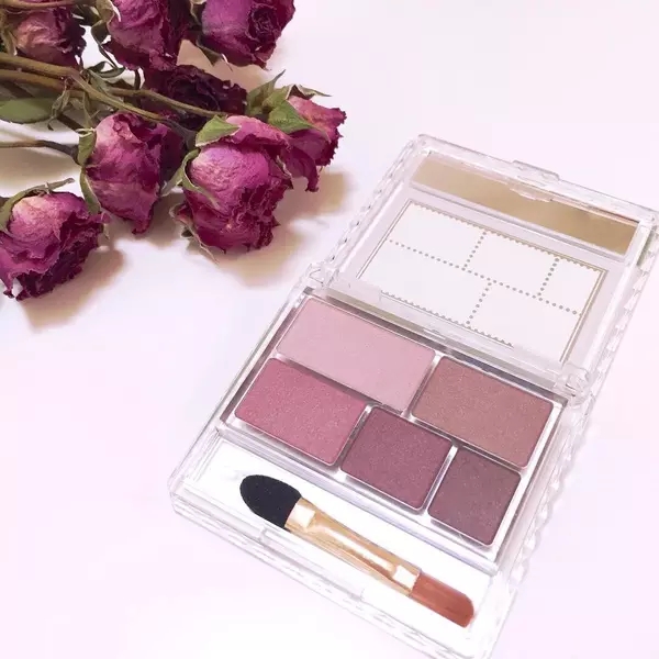 橘朵眼影盘哪个好看,哪个品牌的眼影盘质量好且又好看