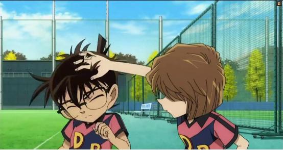 小哀到底有多爱柯南,小哀对柯南还是情有独钟