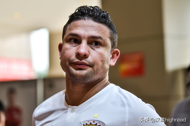 李铁打得一手臭牌,中国足球冬天非一人所为,充满世俗和低级趣味