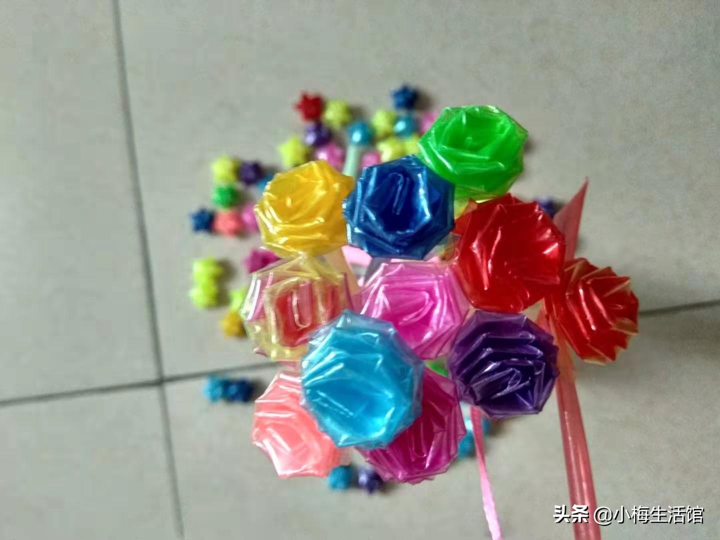 用卫生纸折玫瑰花慢教程,最简单大玫瑰花折法2步