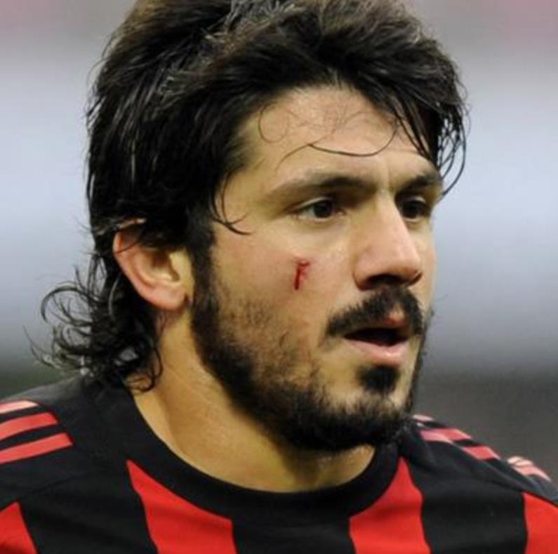 4231阵型发展史,双边前卫双后腰的4222阵型