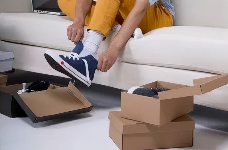 买鞋子应该大一码还是刚刚好,买鞋子尺码怎么选