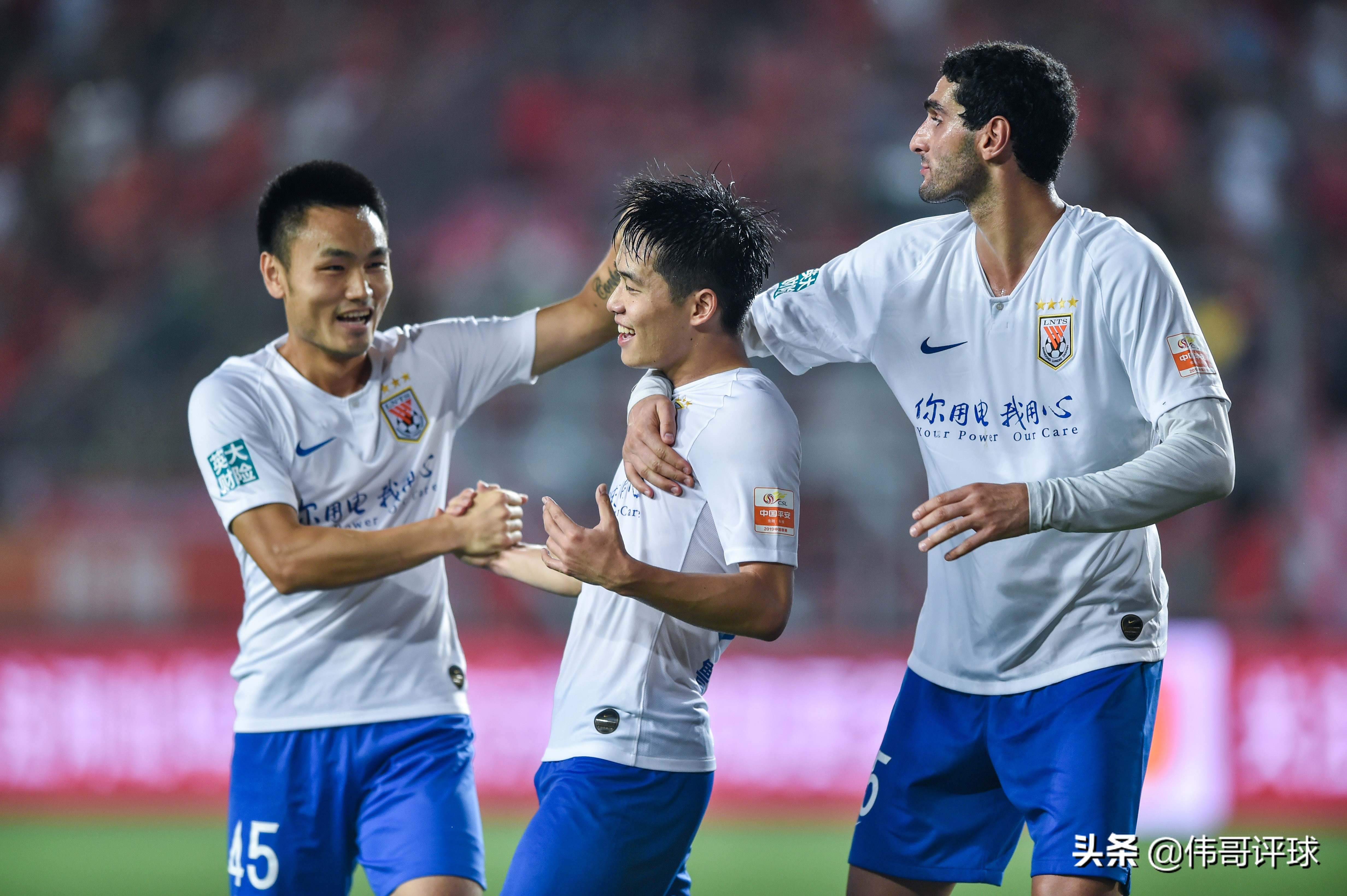 鲁能补强锋线势在必行,李霄鹏换下佩莱了吗