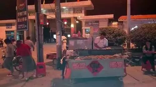 中国唯一靠“高考”养活的小镇,租金直逼北上广