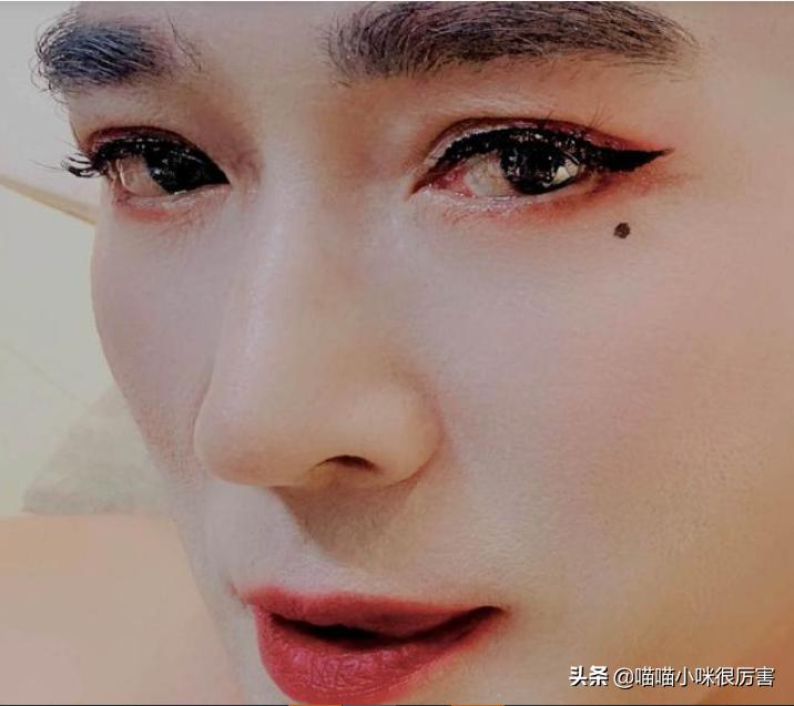 眼里有星辰大海欧美男星,眼睛最好看的十大男明星