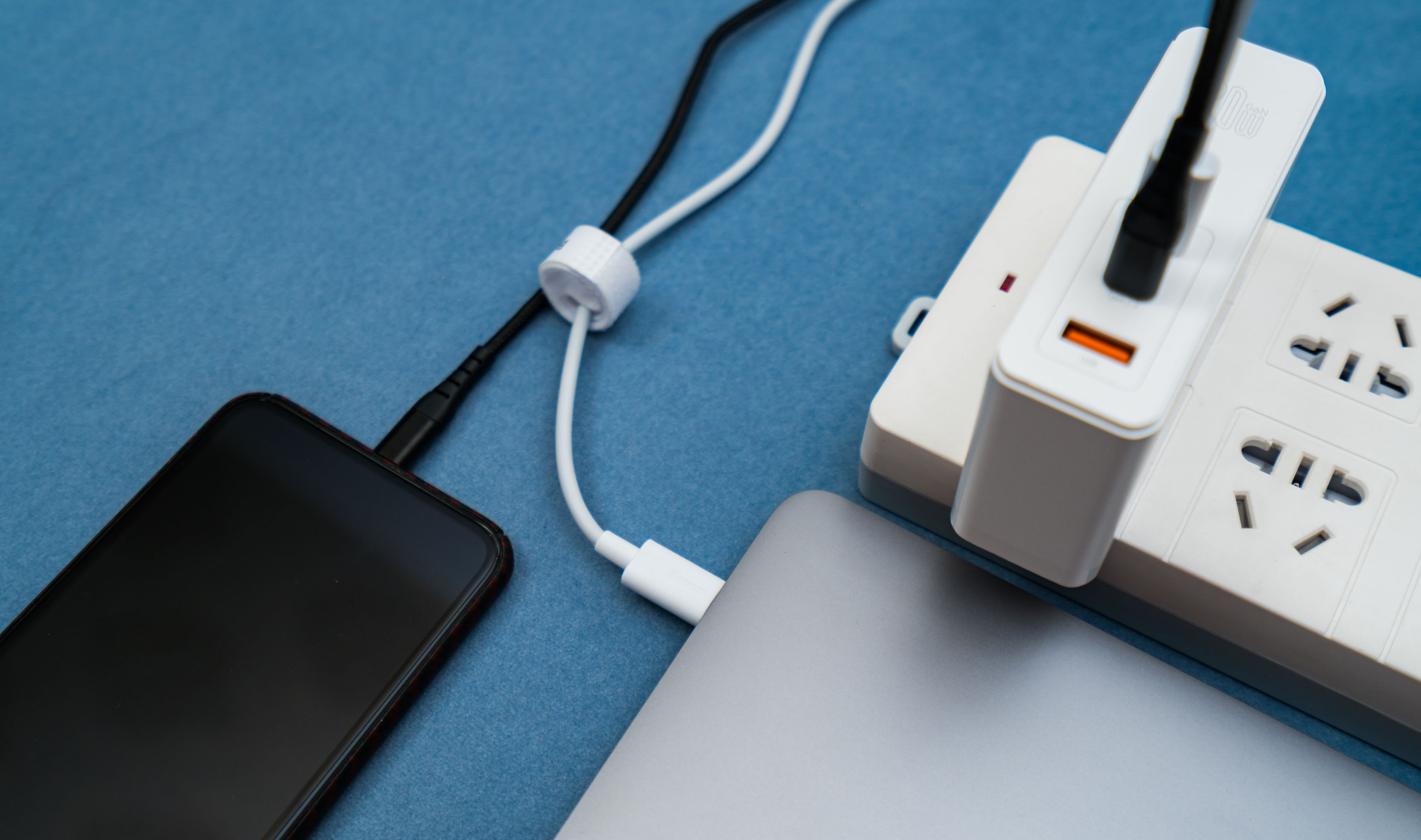 macbookpro16英寸使用教程,倍思氮化镓100w充苹果电脑