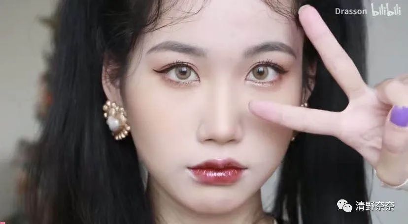 日本女生怎样化妆才好看,日系妆容的正确化妆方法