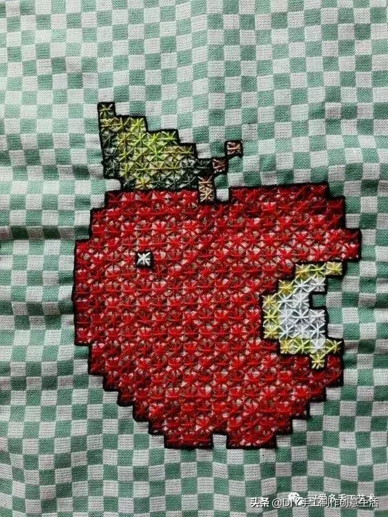 桌布花边的手工刺绣,刺绣桌布diy简单图案