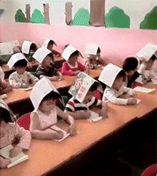 空中一字马搞笑图,一个突如其来的一字马