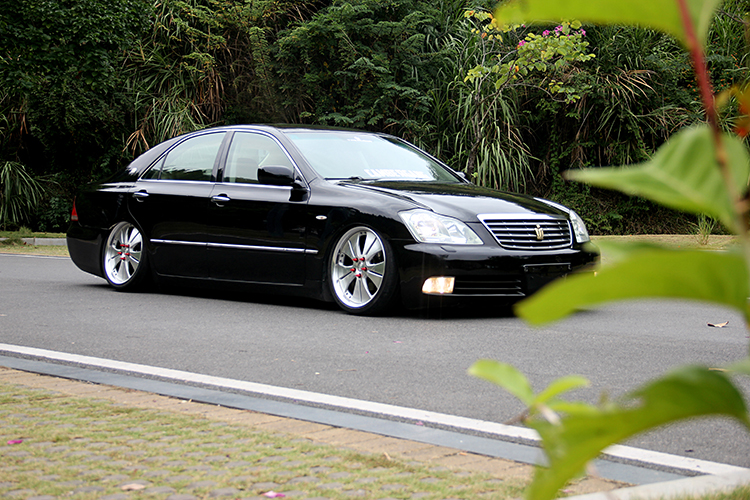 极品经典丰田皇冠,梅州市12代丰田皇冠