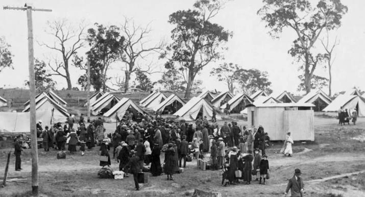 百年前造成五千万人死亡的神秘流感，最后居然让这个国家背锅