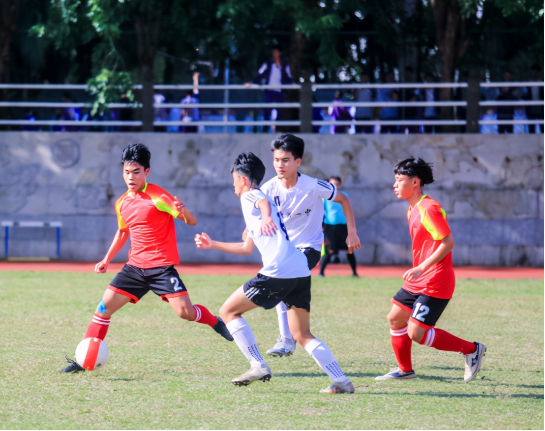 2020年儋州市中小学生校园足球冬季联赛开赛