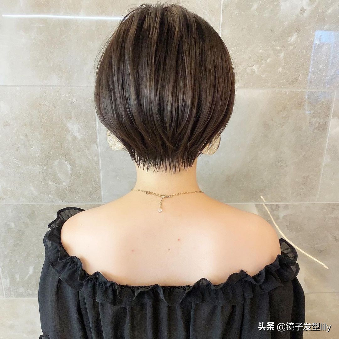 最流行的八款减龄瘦脸发型,40到50瘦脸人剪什么发型好看