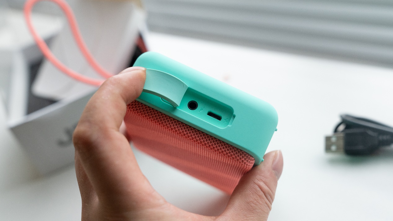 jamo尊宝cub小方盒蓝牙音箱,潮酷蓝牙小音箱尊宝cub开箱