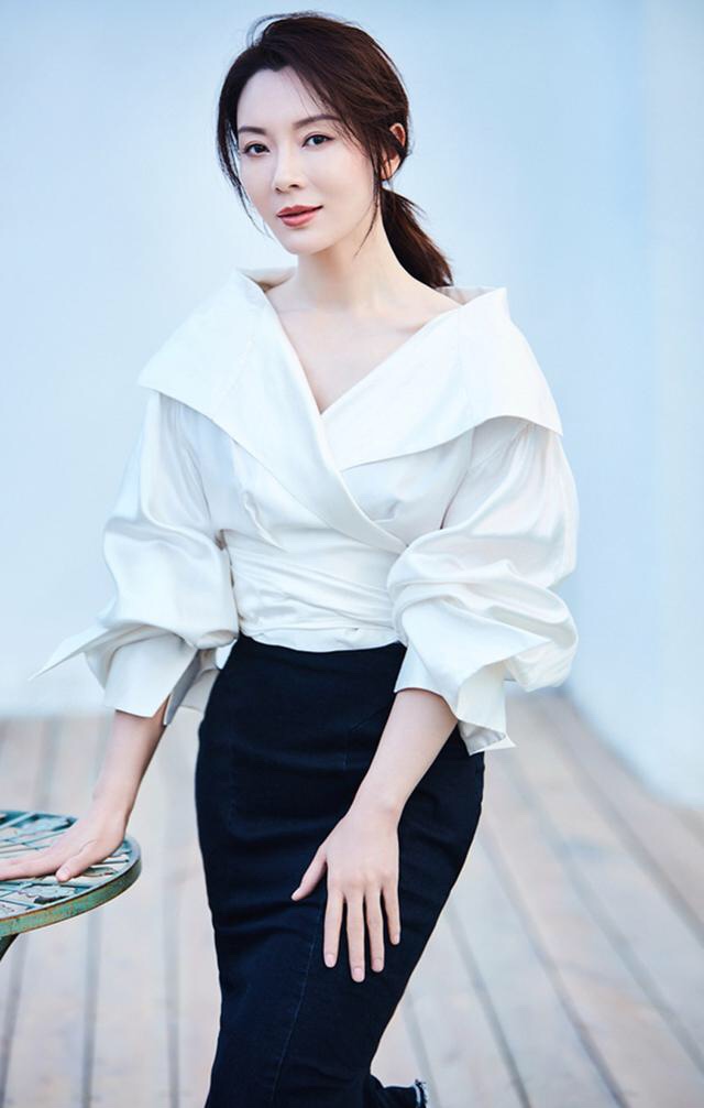 周敦颐爱莲说近朱者赤近墨者黑,予独爱莲之濯清涟而不妖周敦颐