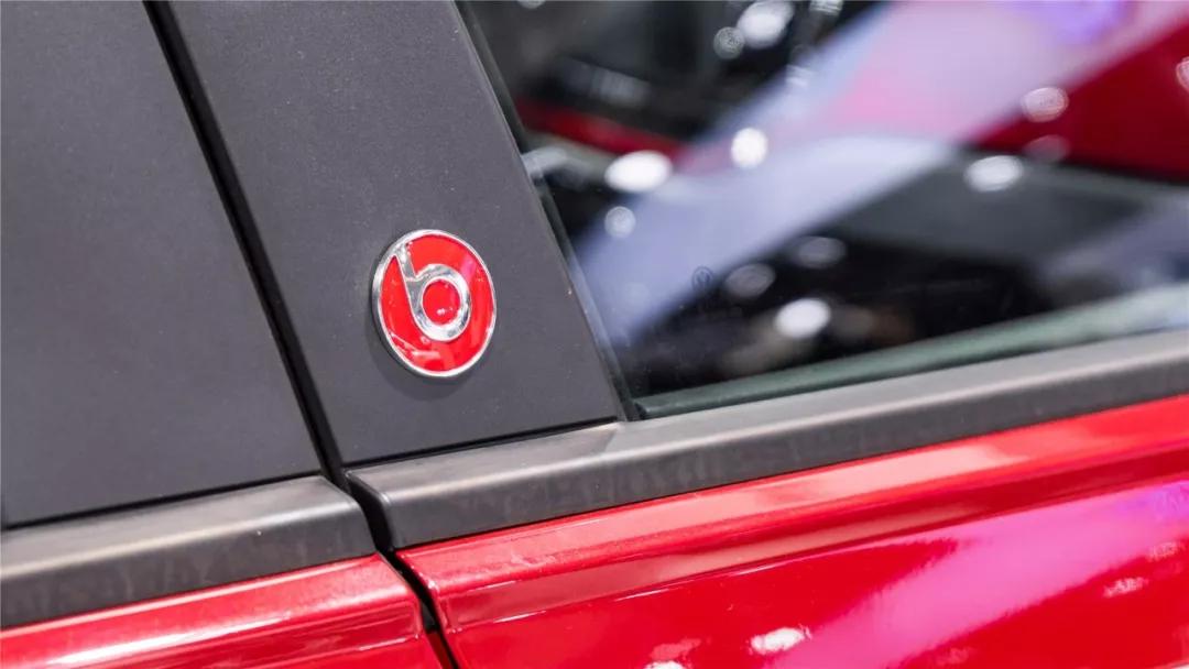 四代飞度和poloplus测评,想买大众polo好还是本田飞度好