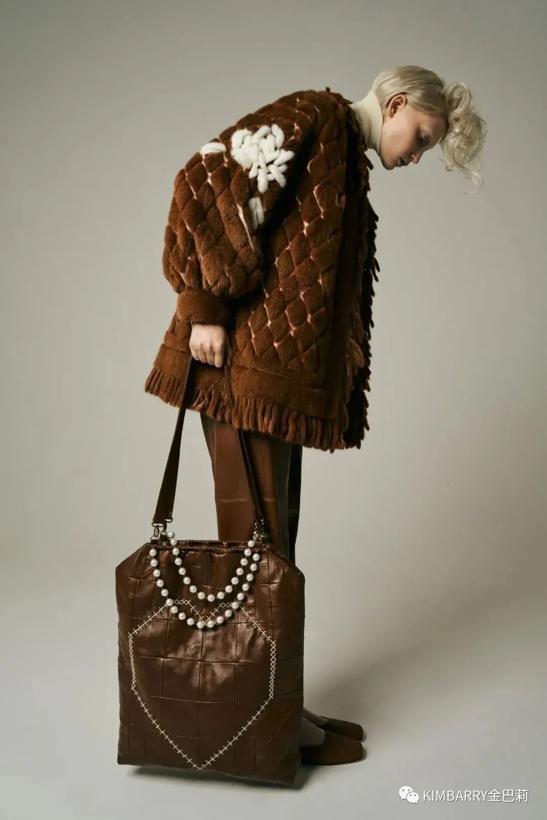 衣帽间发霉潮,衣帽间防霉防潮家用衣物