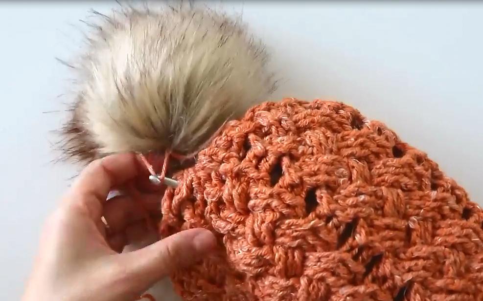 长带毛球针织帽子,针织狐狸毛球帽子