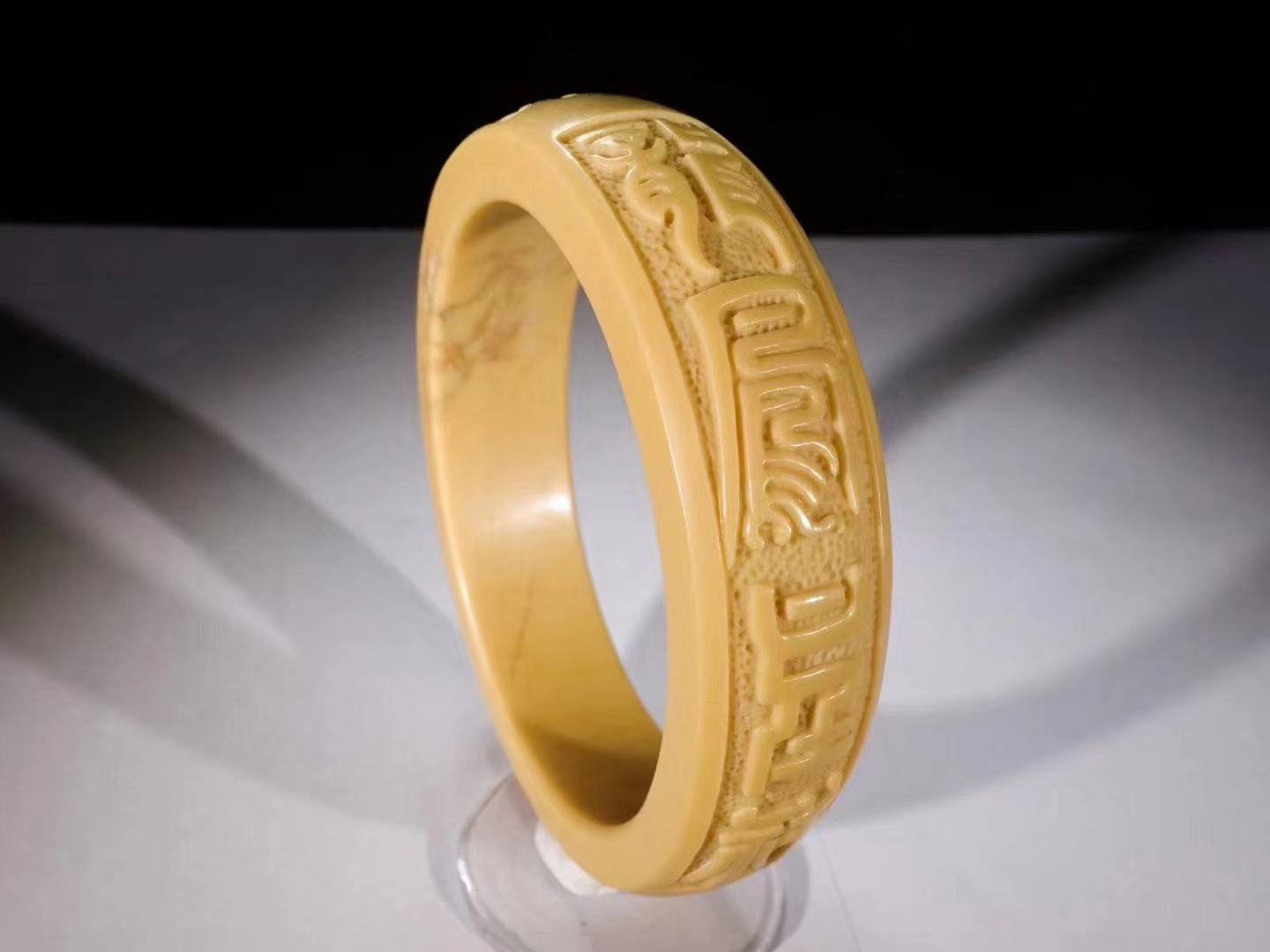 怎么才能选到称心如意的玉石呢？又要避开坑，也得兼顾价值？