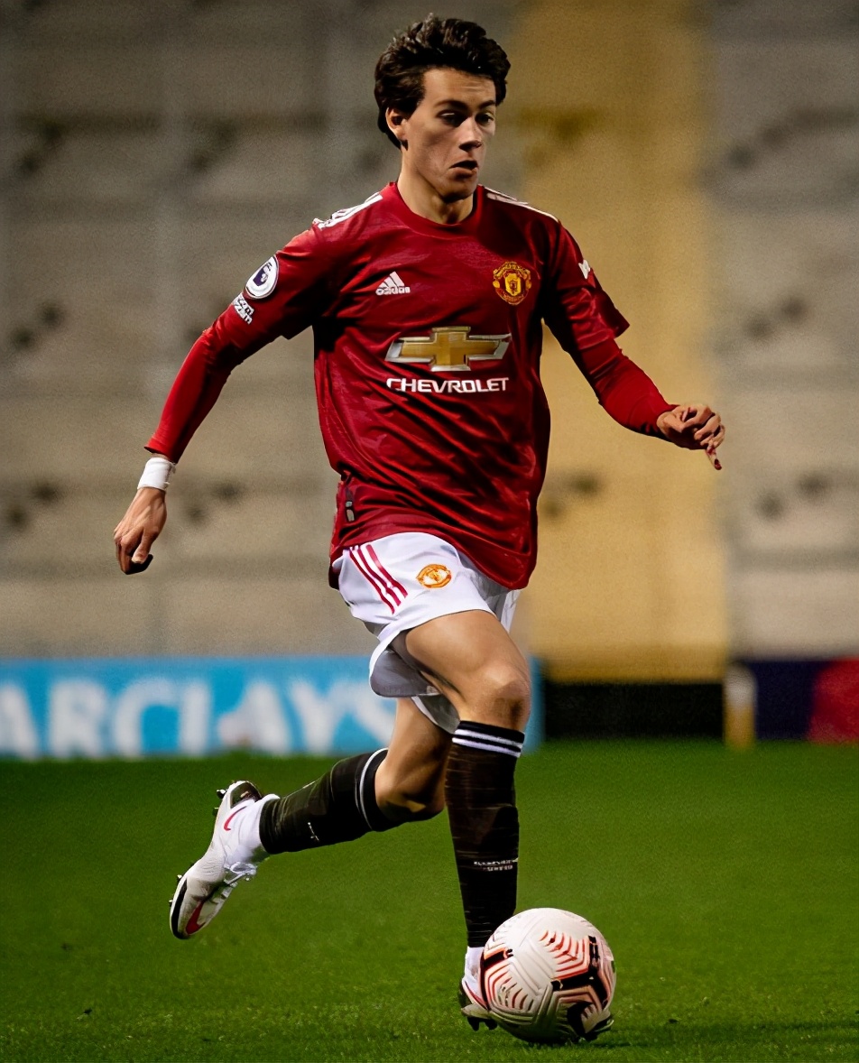 红魔转会窗官宣,红魔首发阵容