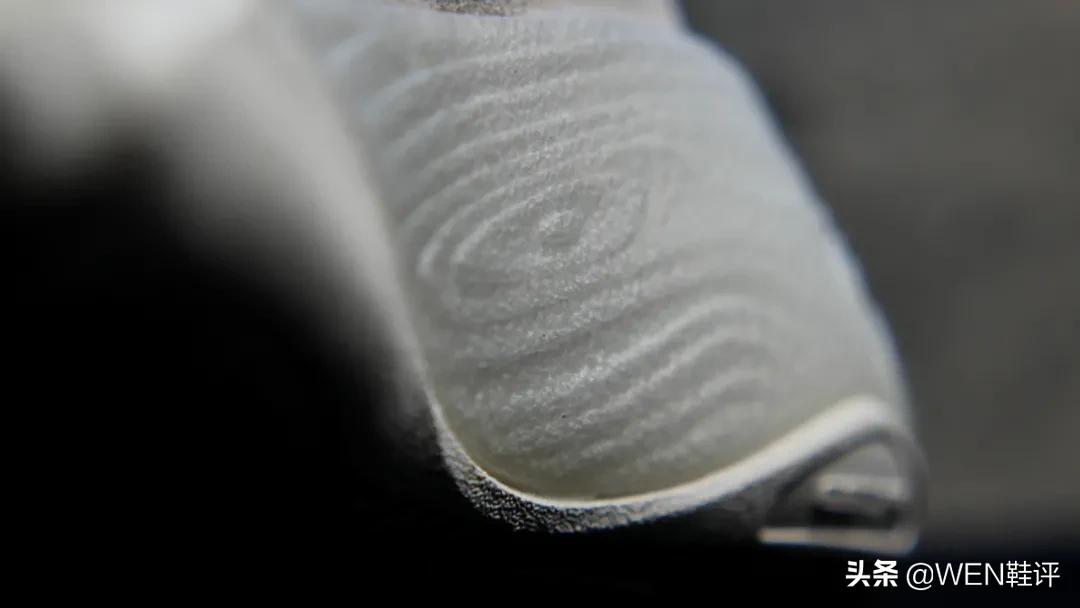 安踏水泥克星篮球鞋耐磨测试,安踏的水泥克星有多猛