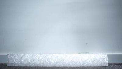 日本发明变态坐垫！让屁股坐在“空气”上，透气、8小时坐不累