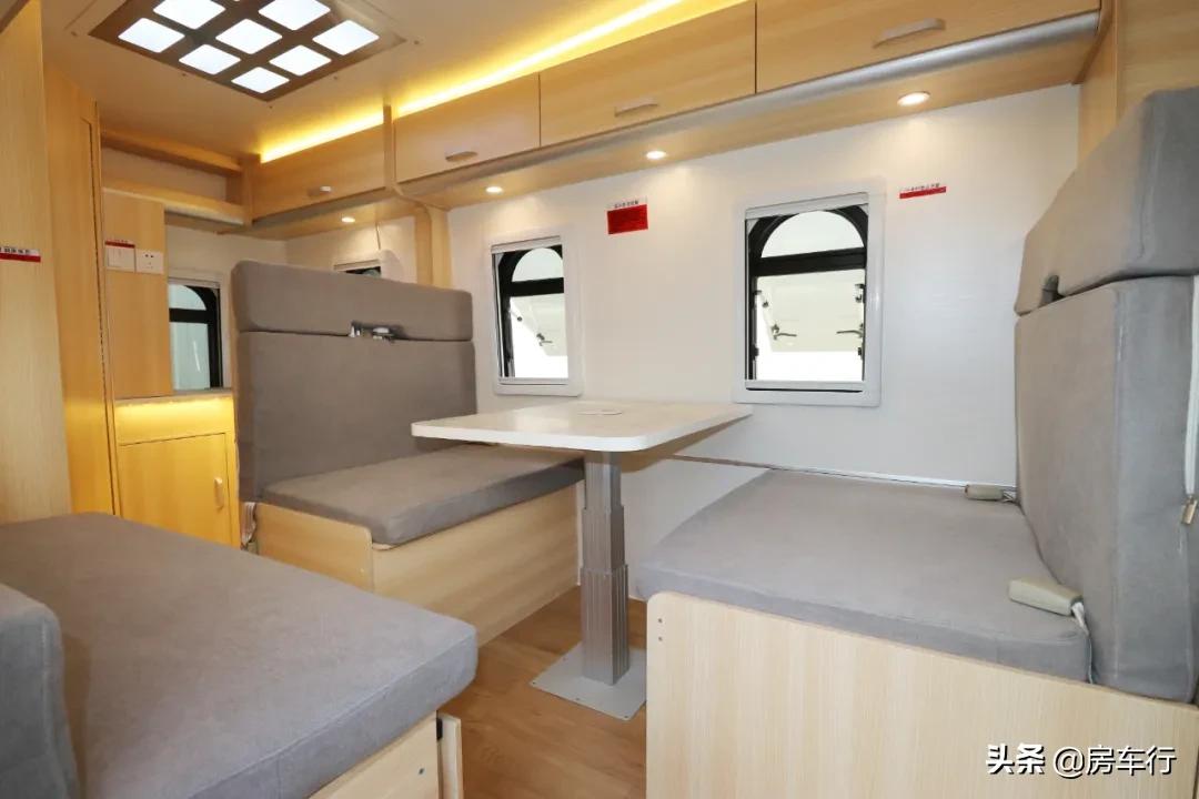 房车价格5-10万元低顶b型房车,房车大全20-30万的c型高档房车