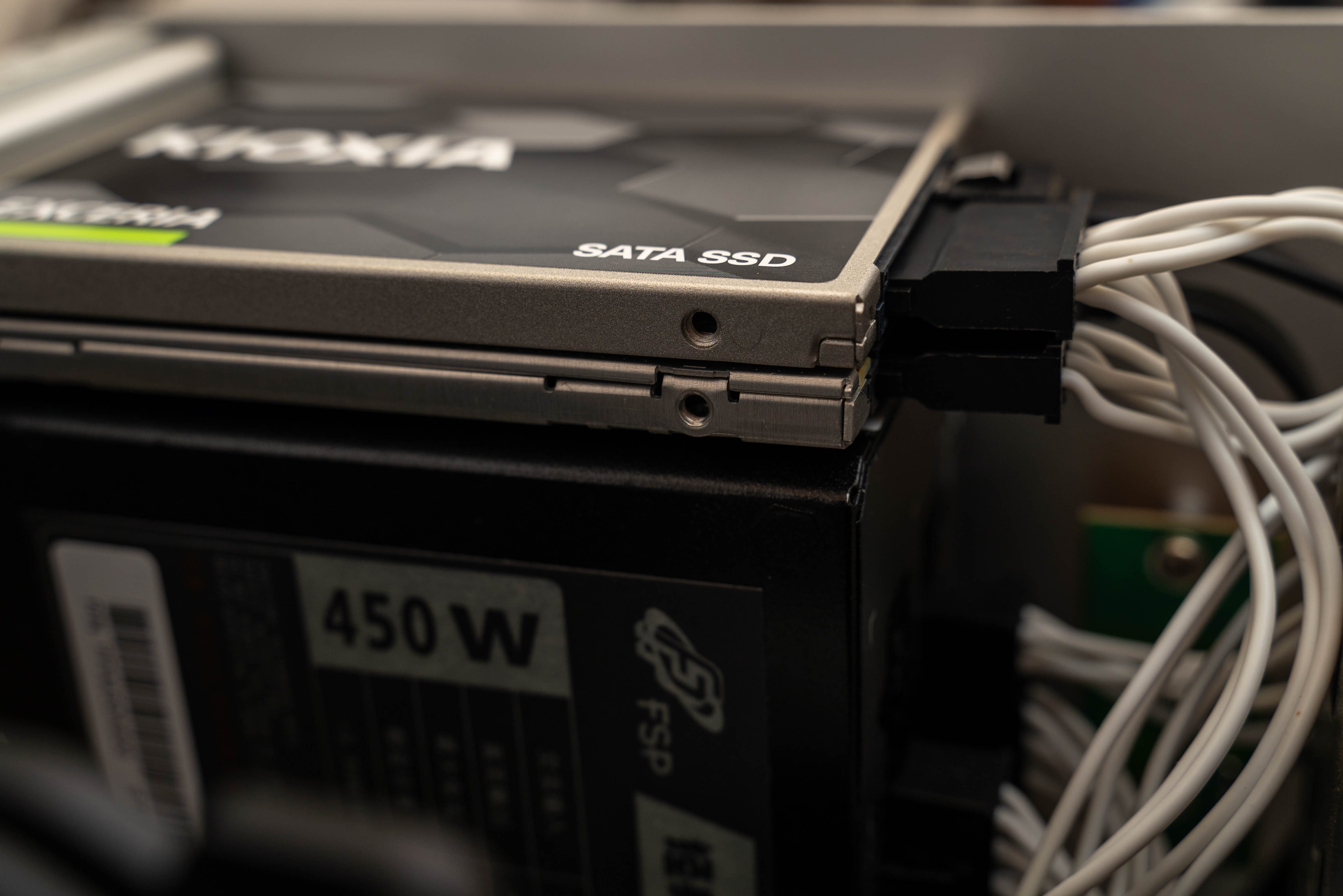 东芝铠侠固态硬盘评测,东芝铠侠固态是几线品牌