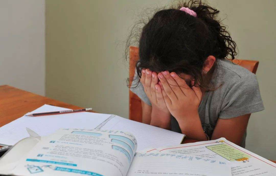 小学求周长的图形题讲解,最近很火的小学数学题求周长