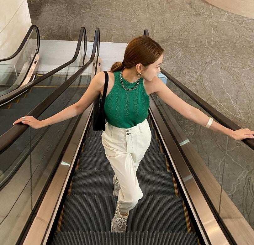 韩国穿搭ins时尚博主学生装,30岁韩国三大博主穿衣搭配