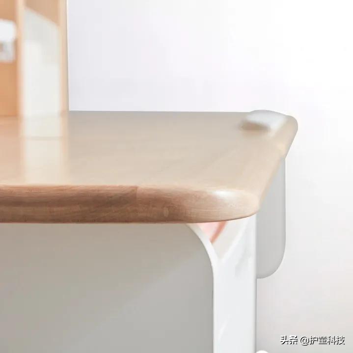 不合格的学习桌椅的危害,学习桌椅危害