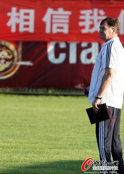 20年前的国足对阵现在的日本队,20年前国足进入世界杯的比分