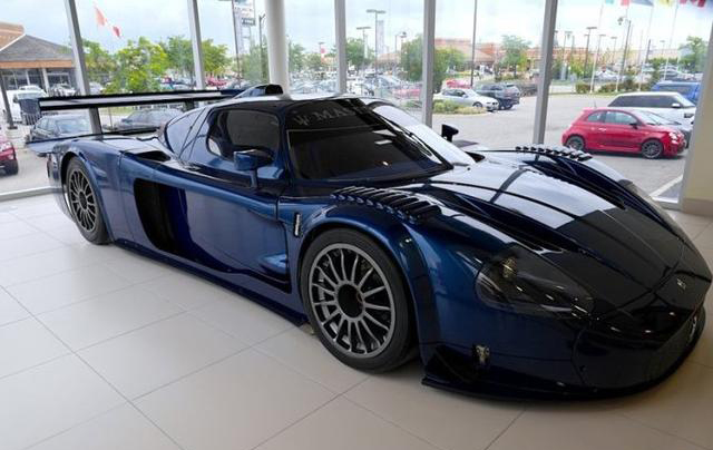 内马尔豪华生活,内马尔玩游艇炫富