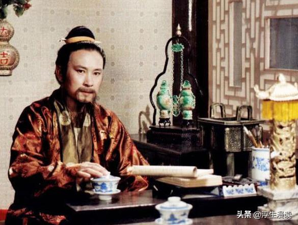 红楼梦贾政说袭人名字谁给起的,贾政训斥宝玉给袭人起名是多少回