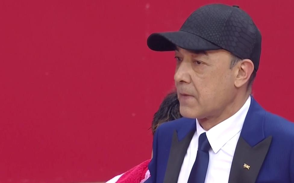 杨毅谈76人输球,杨毅输球