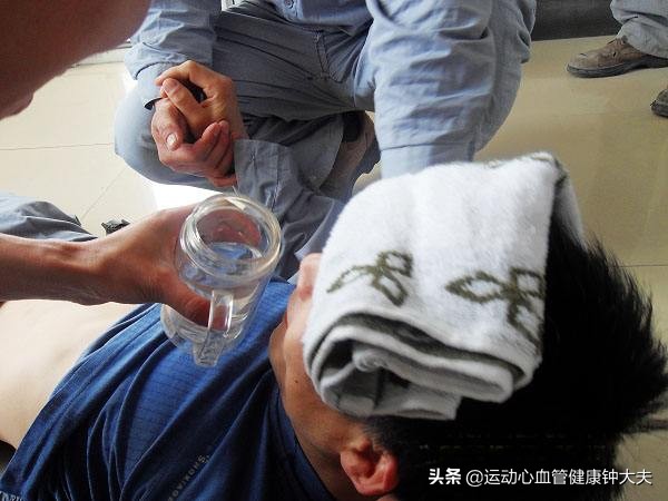 运动中发生中暑情况怎么办,剧烈运动中暑的治疗方法