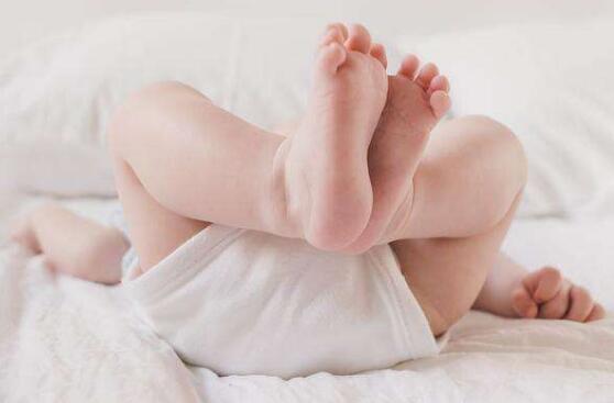 红屁屁怎么预防尿布疹,宝宝屁屁很红什么方法最有效