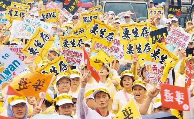 陆客赴台游人数骤降七成蔡英文却在饮鸩止渴