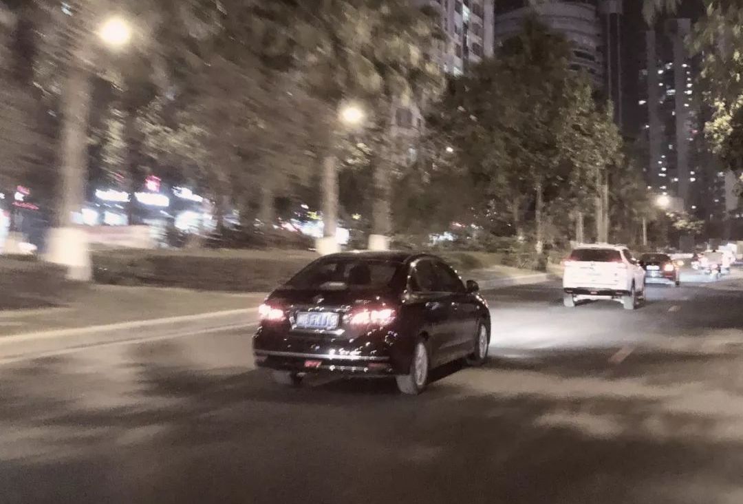 莆田的“午夜骑士”，开遍各种车型，听过很多劲爆八卦