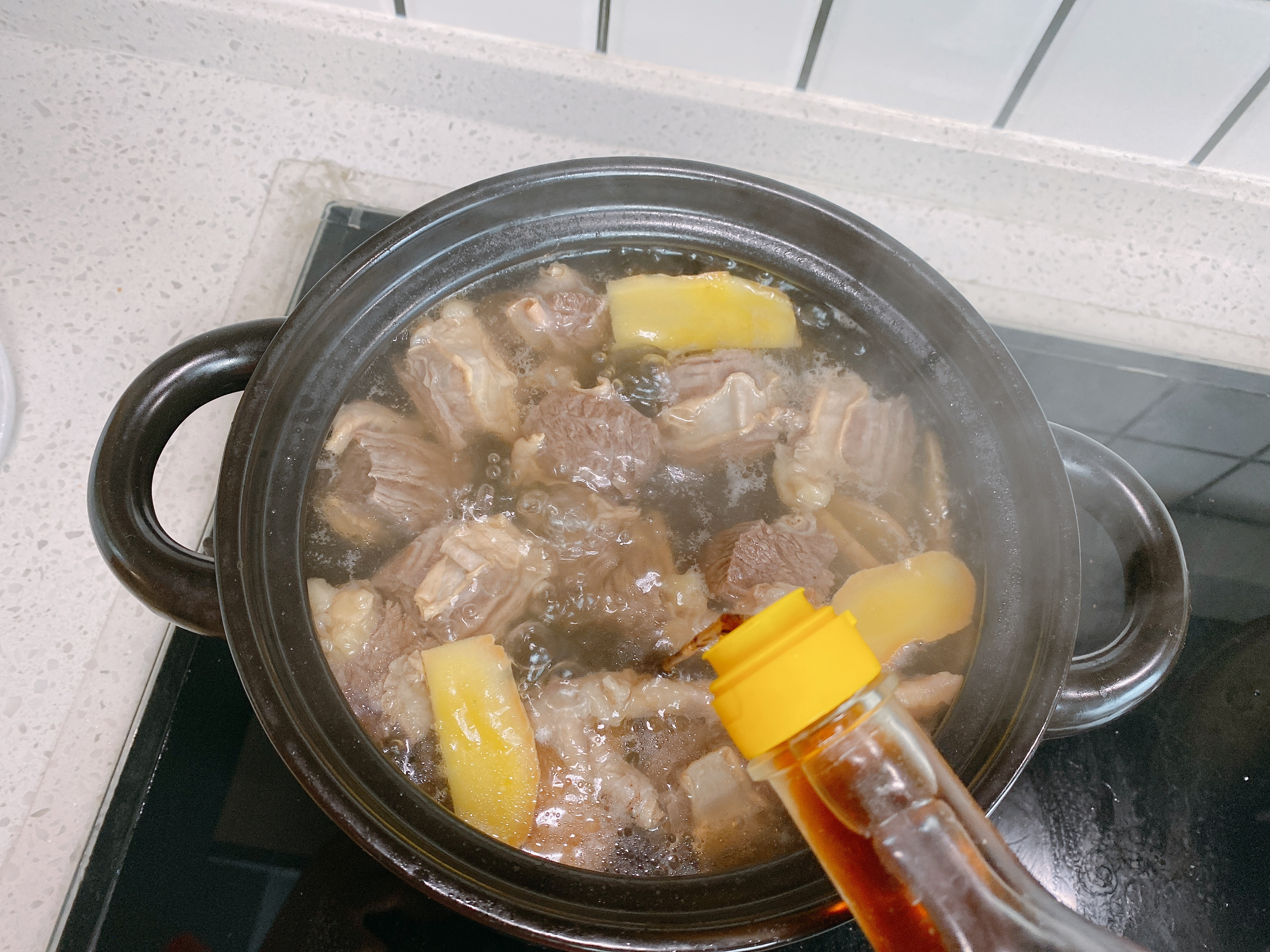 清炖牛肉怎样做到汤清淡肉入味,清炖牛肉汤怎么炖好吃又烂