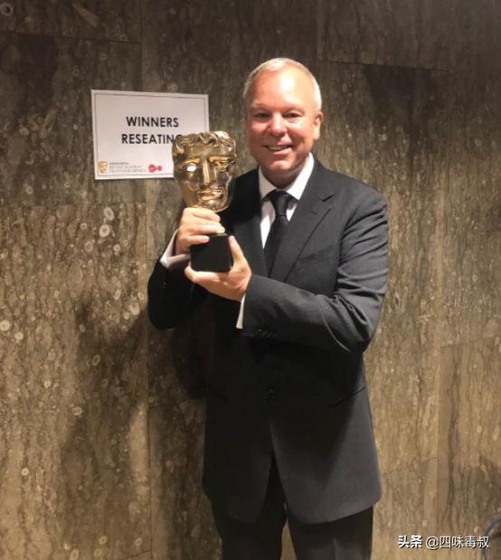 两个人在一间房里能搞出多少花样？