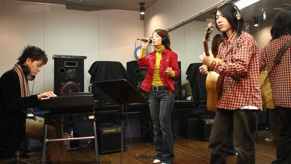 音乐课堂以美育人,音乐教学与素质教育并存