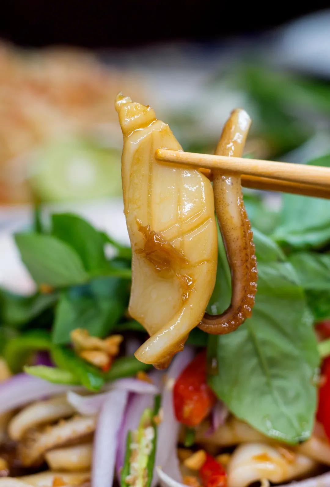 一桌只接待4人的餐厅,每天只接待三桌的火锅