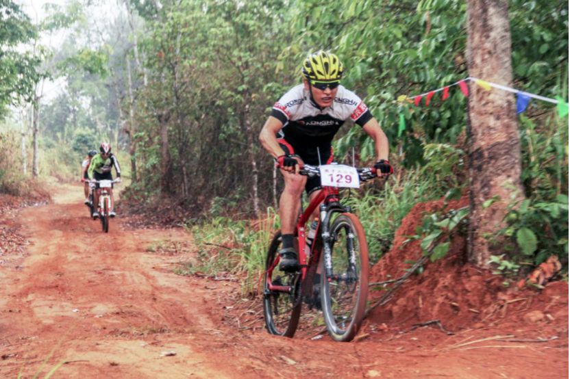 你选错了自行车，骑出去就像“夕阳红骑行队”