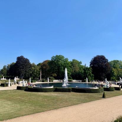 我用我自己挣的钱去旅游,拼搏四年去欧洲