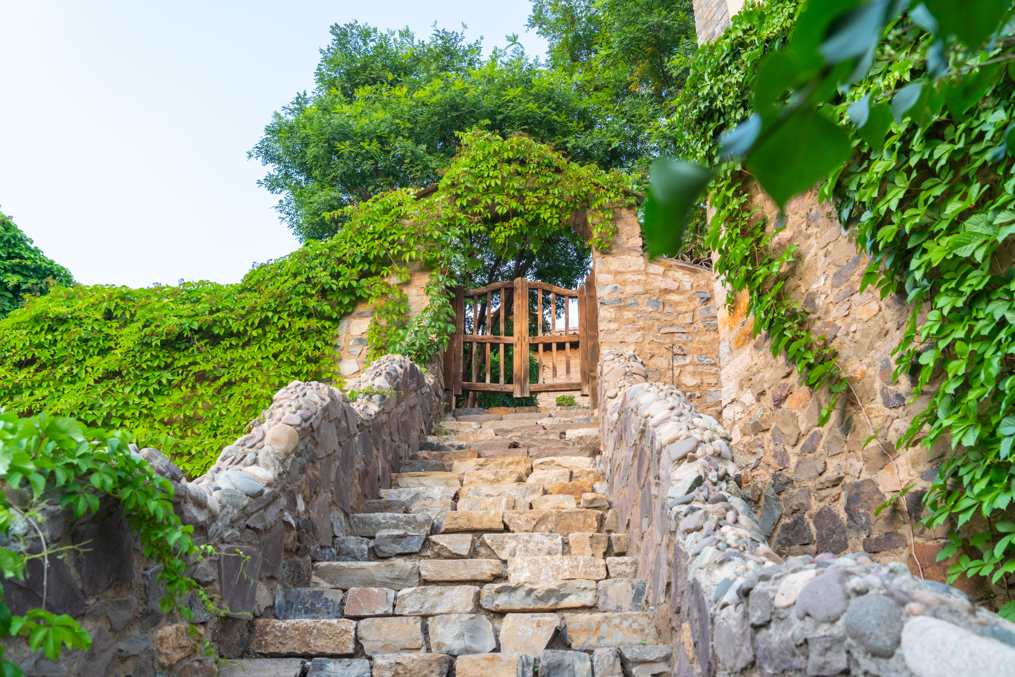 司马台长城的壮观雄奇+北方人的梦里水乡，都在这座京郊水镇了