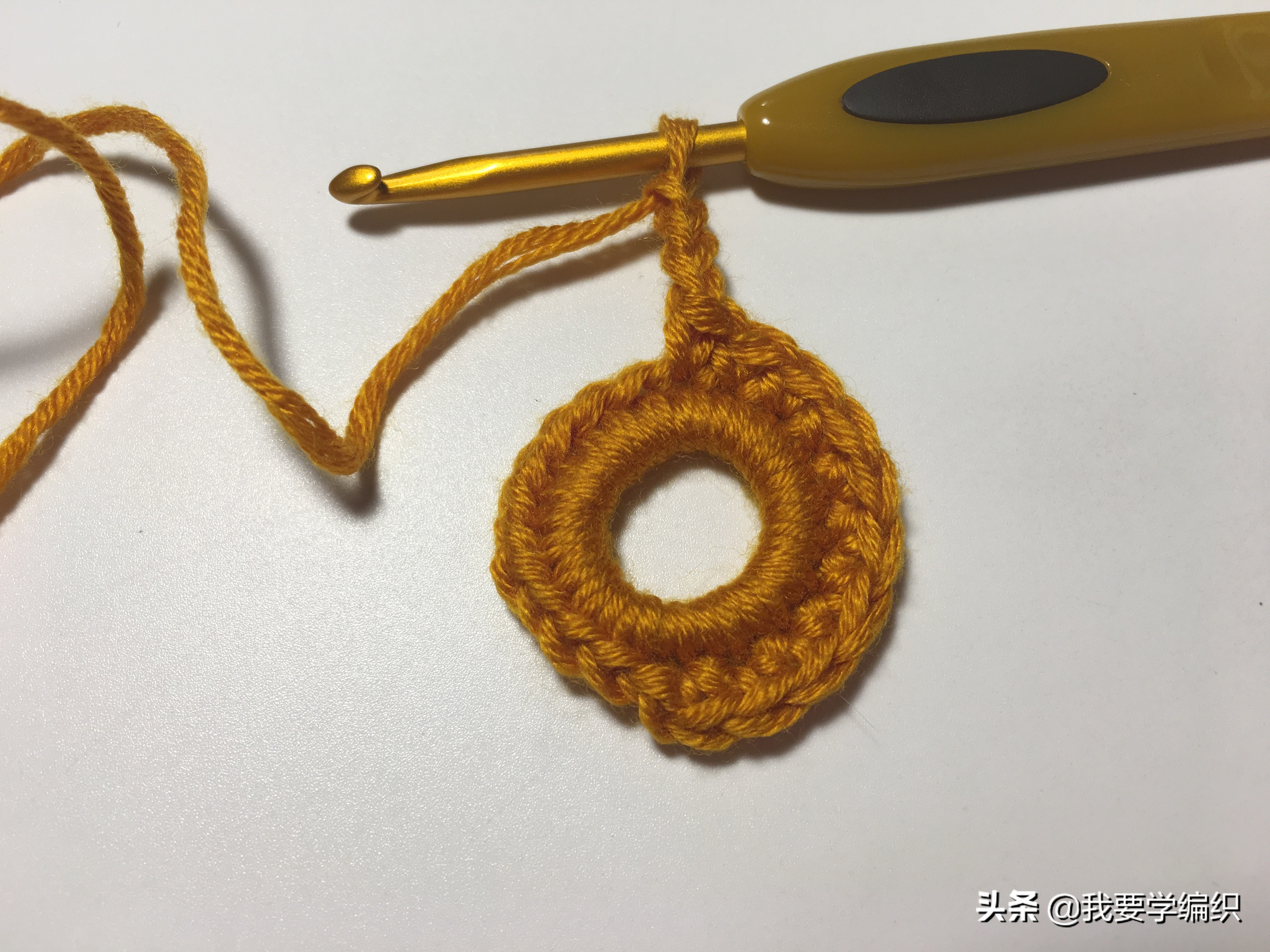 仿佛回到了过去的时光,一款浪漫的树叶书签教程,也可做成小挂饰