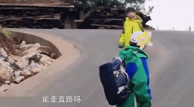 这四种鞋正在威胁孩子的安全,儿童的鞋怎么样才不伤脚